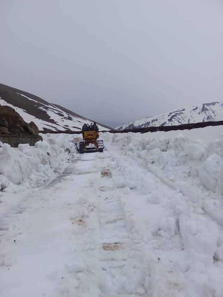 clearing snow from Mughal Road